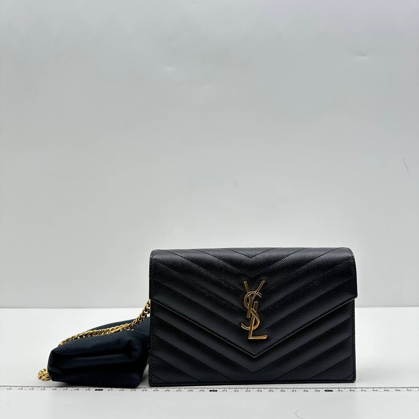 【Welcome Deal】Saint Laurent/YSL Chevron Monogram Envelope Grain De Poudre Black WOC